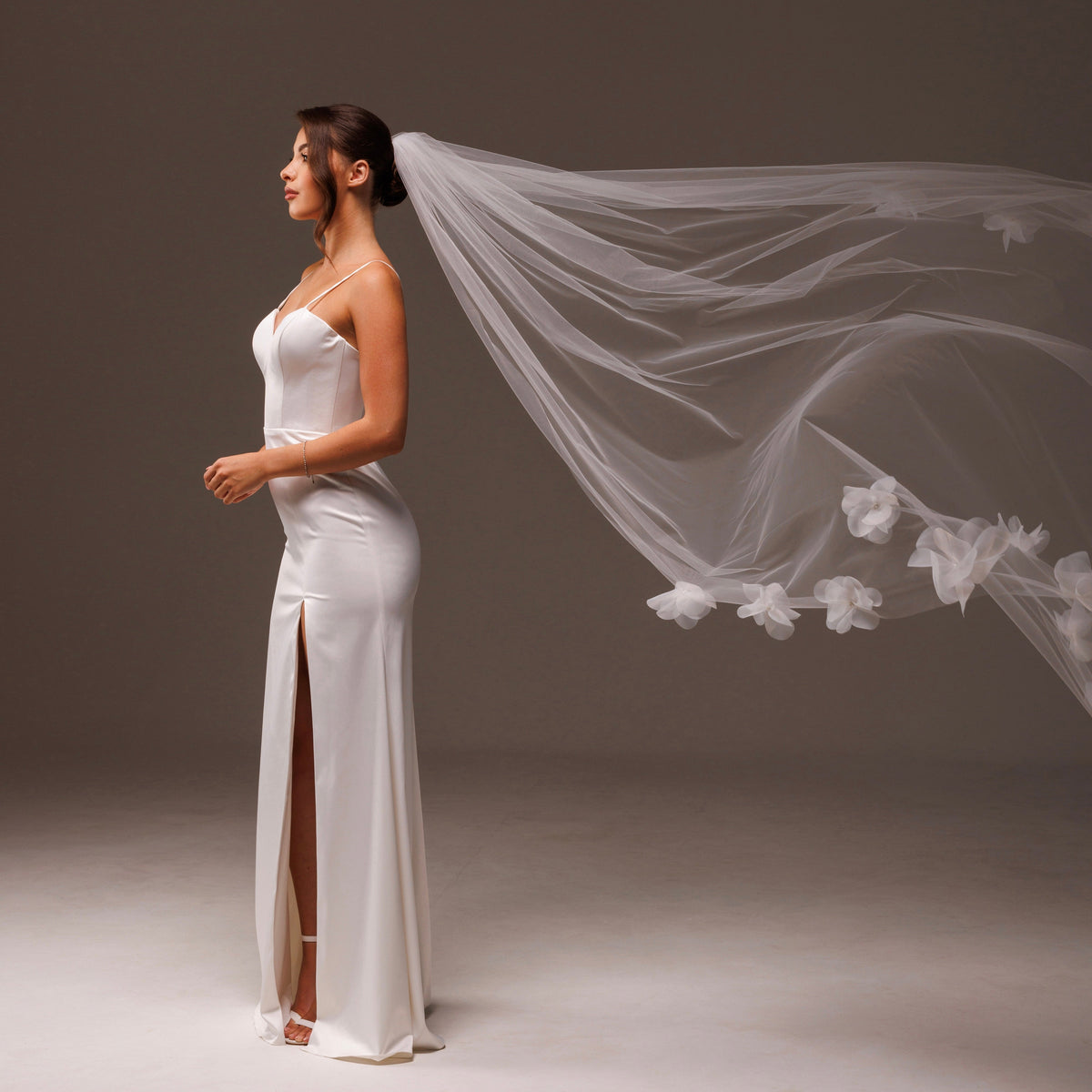 Veil with 3D Flower Buds, Pearls and Blusher - view 5