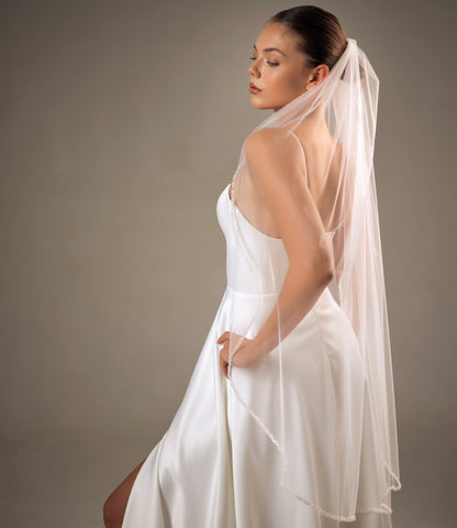 Veil with Small Pearls and Clear Crystal Edge - view 3