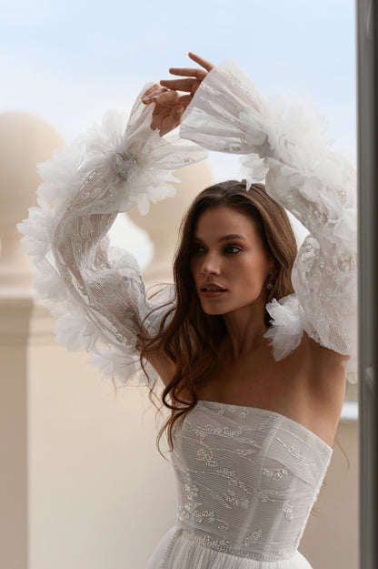 3D floral wedding dress with puffy sleeves and slit skirt