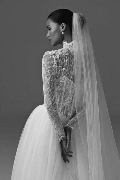 Lace high-neck wedding dress – black and white side view of the lace bodice, sleeve and veil