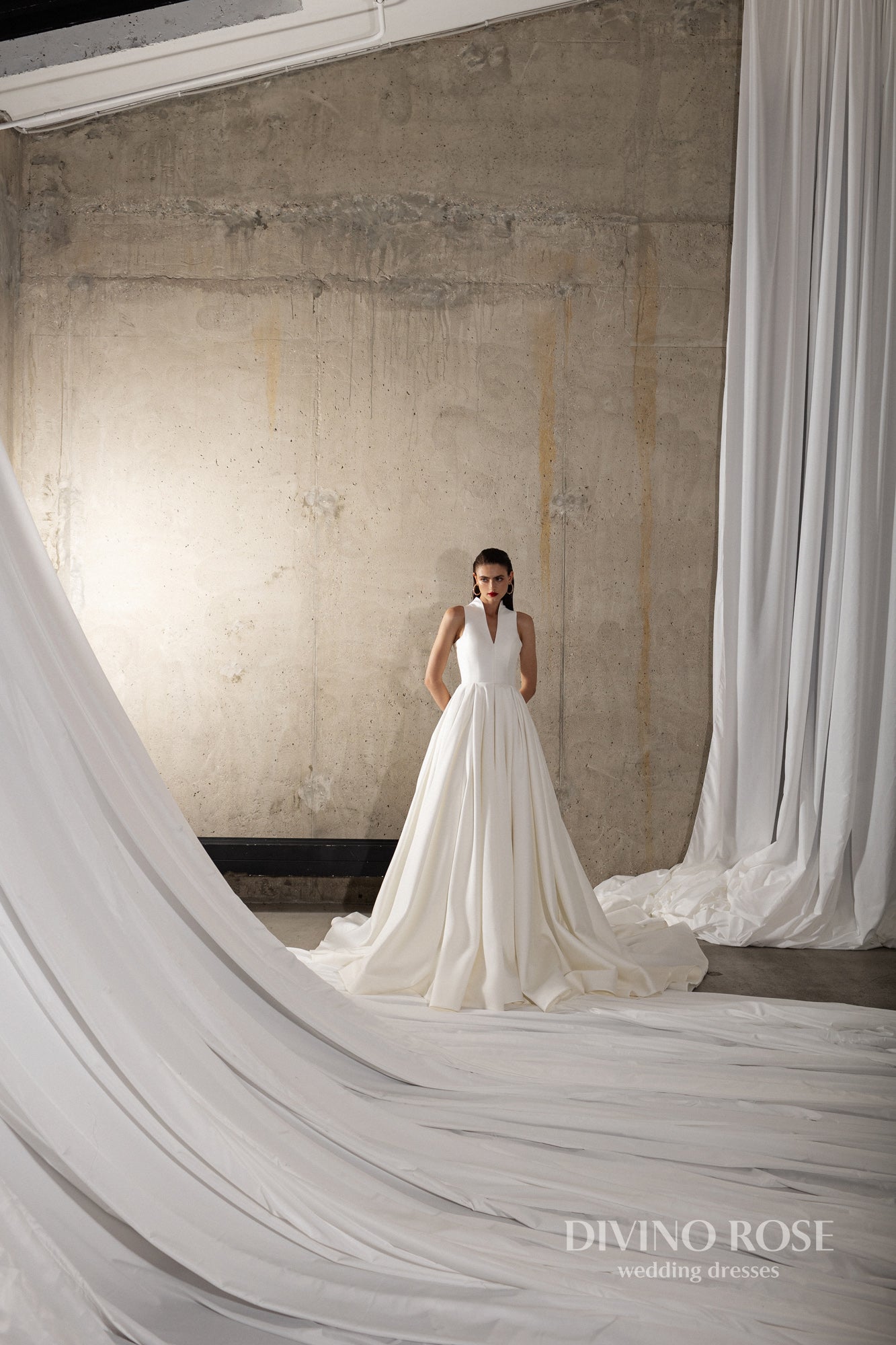 Minimalist halter neckline A-line wedding dress with chapel train
