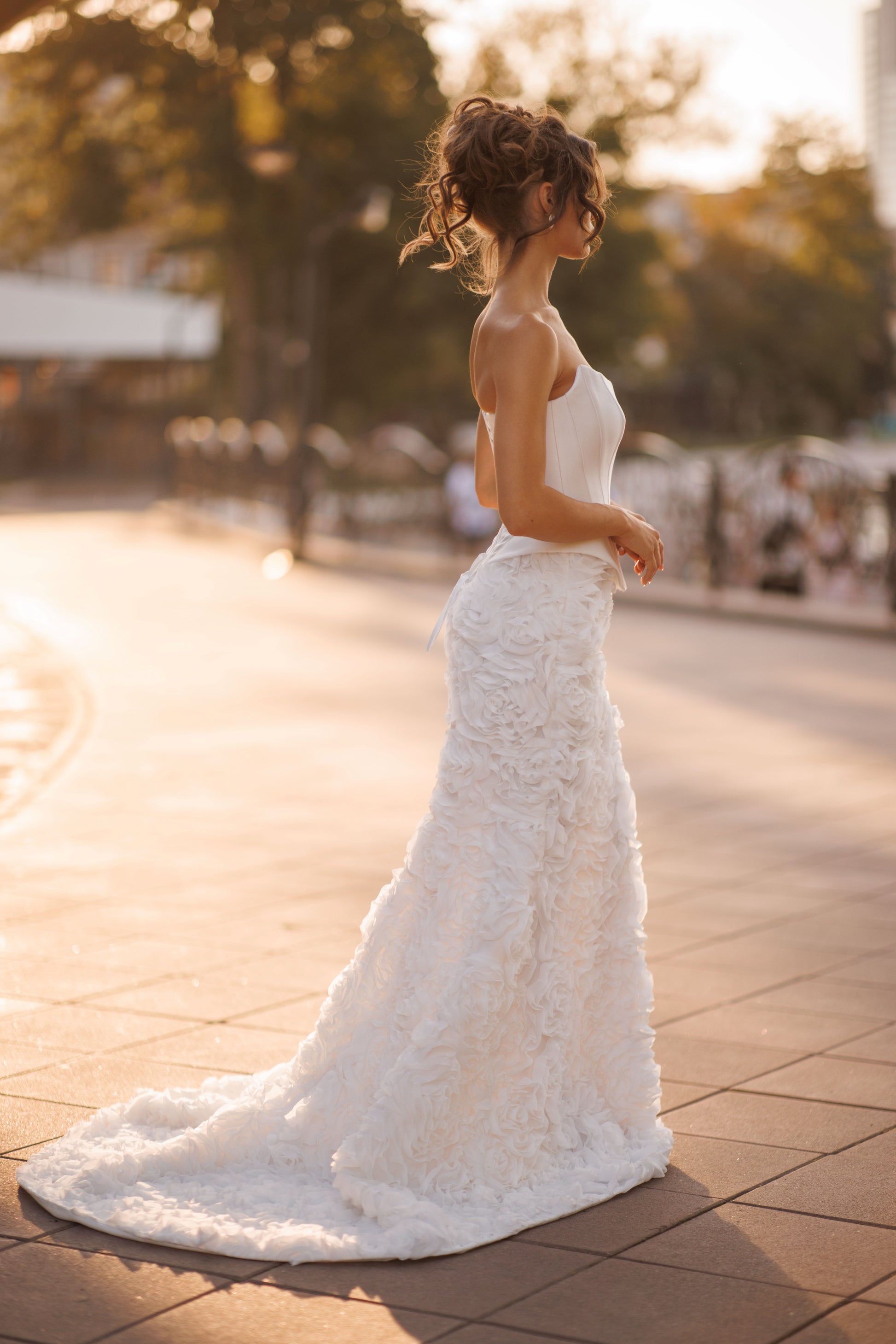 Mermaid Sheath Wedding Dress with Boat Neckline and Fishtail Train Think Bridal Mermaid Sheath Wedding Dress with Boat Neckline and Fishtail Train Think Bridal