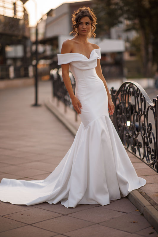 Classic Minimalist Plain Mermaid Trumpet Off the shoulder Draped sweetheart neckline Deep lace-up closure Fishtail train Mikado Wedding dress