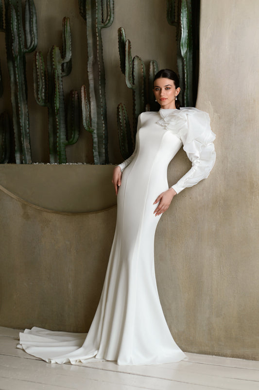 Mermaid Sheath Fit and flare Fully closed Mockneck Long sleeve Open Keyhole back Zip closure Fish tail Train Wedding dress