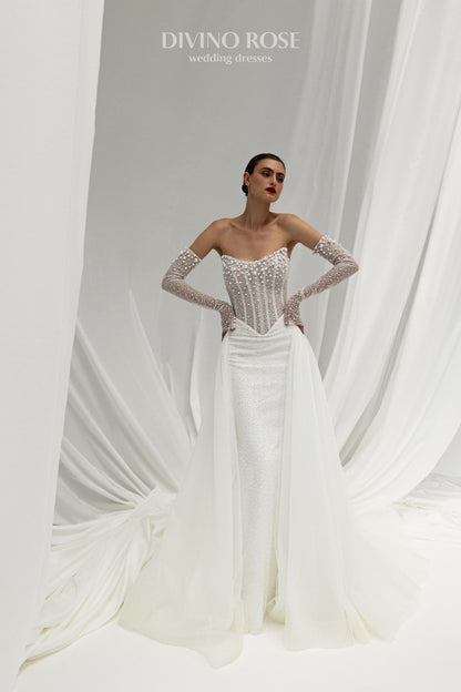 Mermaid wedding dress with corset and glitter details