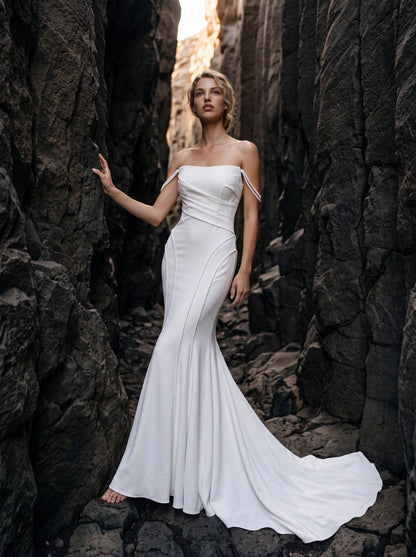 Mermaid Wedding Dress with Draped Bodice and Fine Straps — Illusion 2027, photograph 1