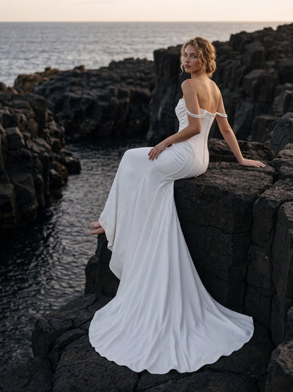 Mermaid Wedding Dress with Draped Bodice and Fine Straps — Illusion 2027, photograph 5