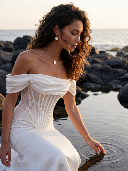 Satin and Lace Mermaid Wedding Dress with Removable Skirt — Illusion 2027, photograph 2