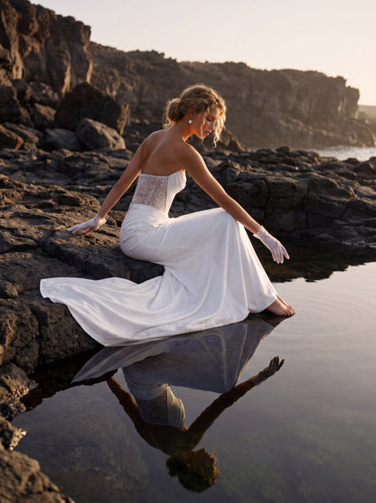Satin and Lace Mermaid Wedding Dress with Sweetheart Corset — Illusion 2027, photograph 8