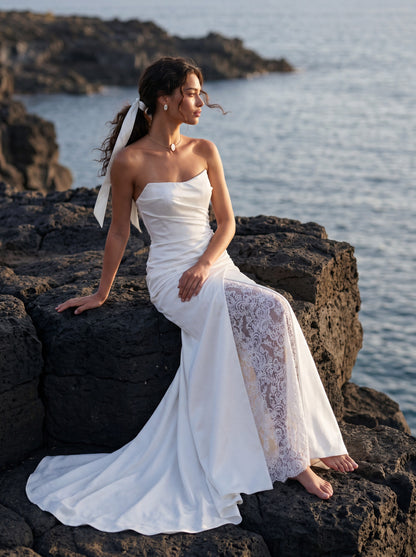 Satin and Lace Wedding Dress with Draped Bodice — Illusion 2027, photograph 5