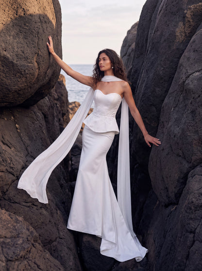 Satin Corset Wedding Dress with Fitted Skirt and Train — Illusion 2027, photograph 13