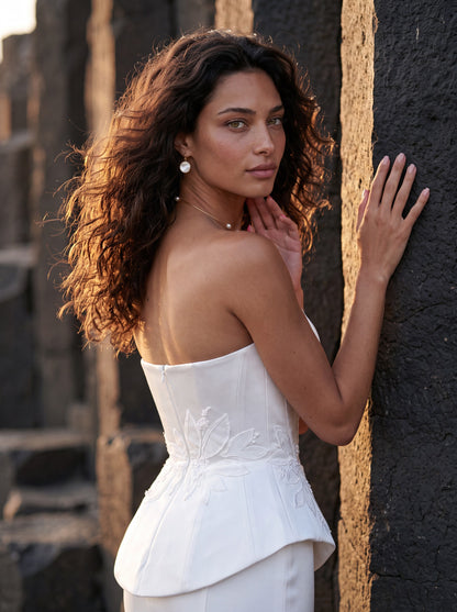 Satin Corset Wedding Dress with Fitted Skirt and Train — Illusion 2027, photograph 9