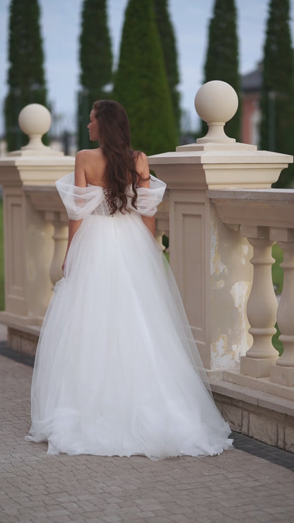 Princess wedding dress with off-the-shoulder & glitter tulle