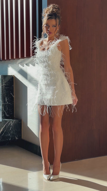 Mini wedding dress with scoop neckline and feathers