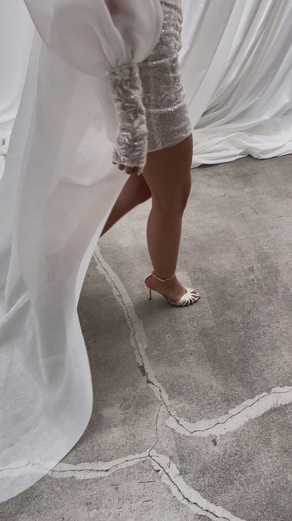 Mini wedding dress with lace and Watteau train