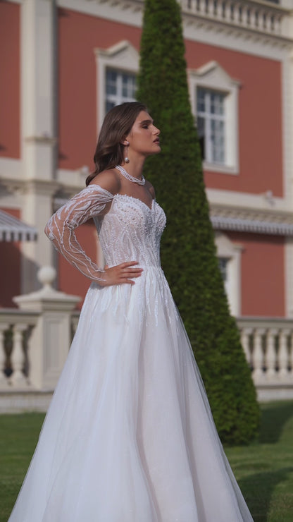 Princess wedding dress with off-shoulder and sweetheart neck