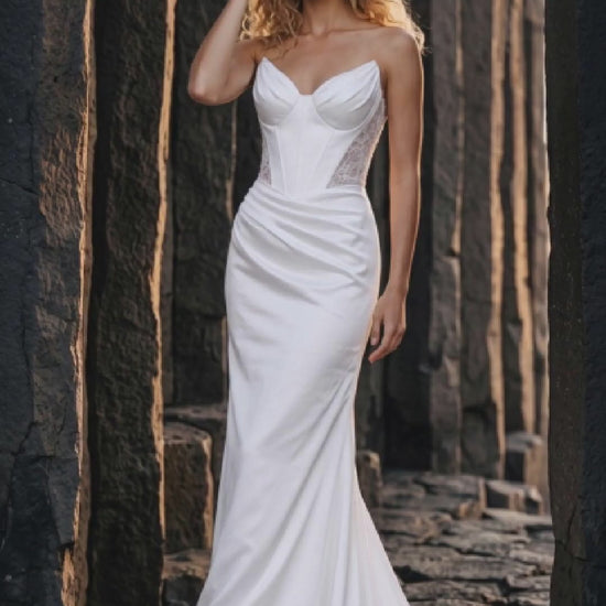 Satin and Lace Mermaid Wedding Dress with Sweetheart Corset — movement and details, Illusion 2027