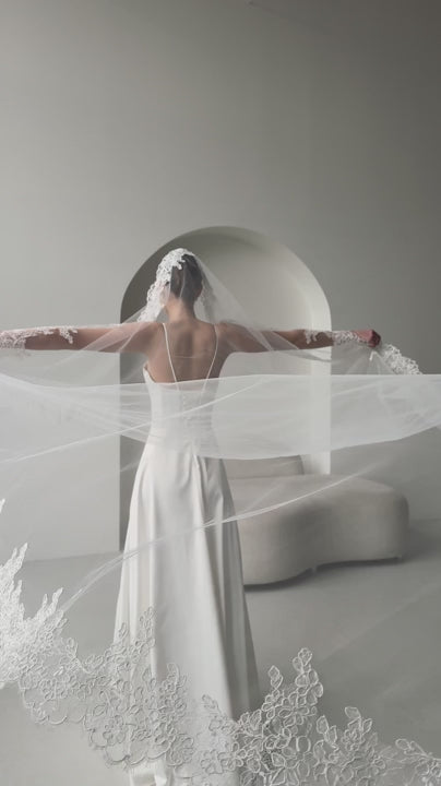 Rounded Mantilla Veil with Lace Trim in Soft Tulle - video