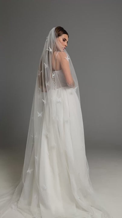 Veil with 3D Organza Butterfly and Pearls - video