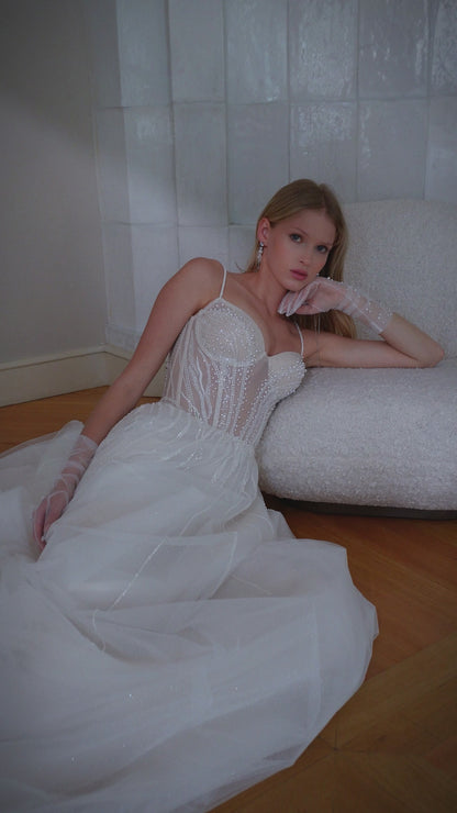 Romantic A-line sleeveless wedding dress with pearl gloves