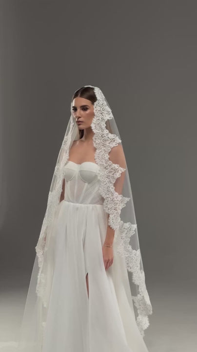 One-Layer Spanish Mantilla Veil with Lace Trim - video