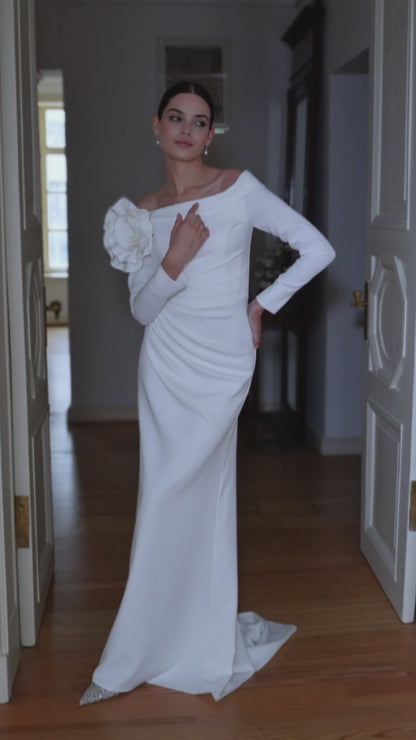 Minimalist mermaid wedding dress with 3D floral and sweep train